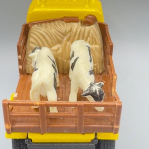 Lot of 2 Die-Cast Farm Trucks w/ Animals + Plastic Farmhouse Toy - Picture 6 of 16